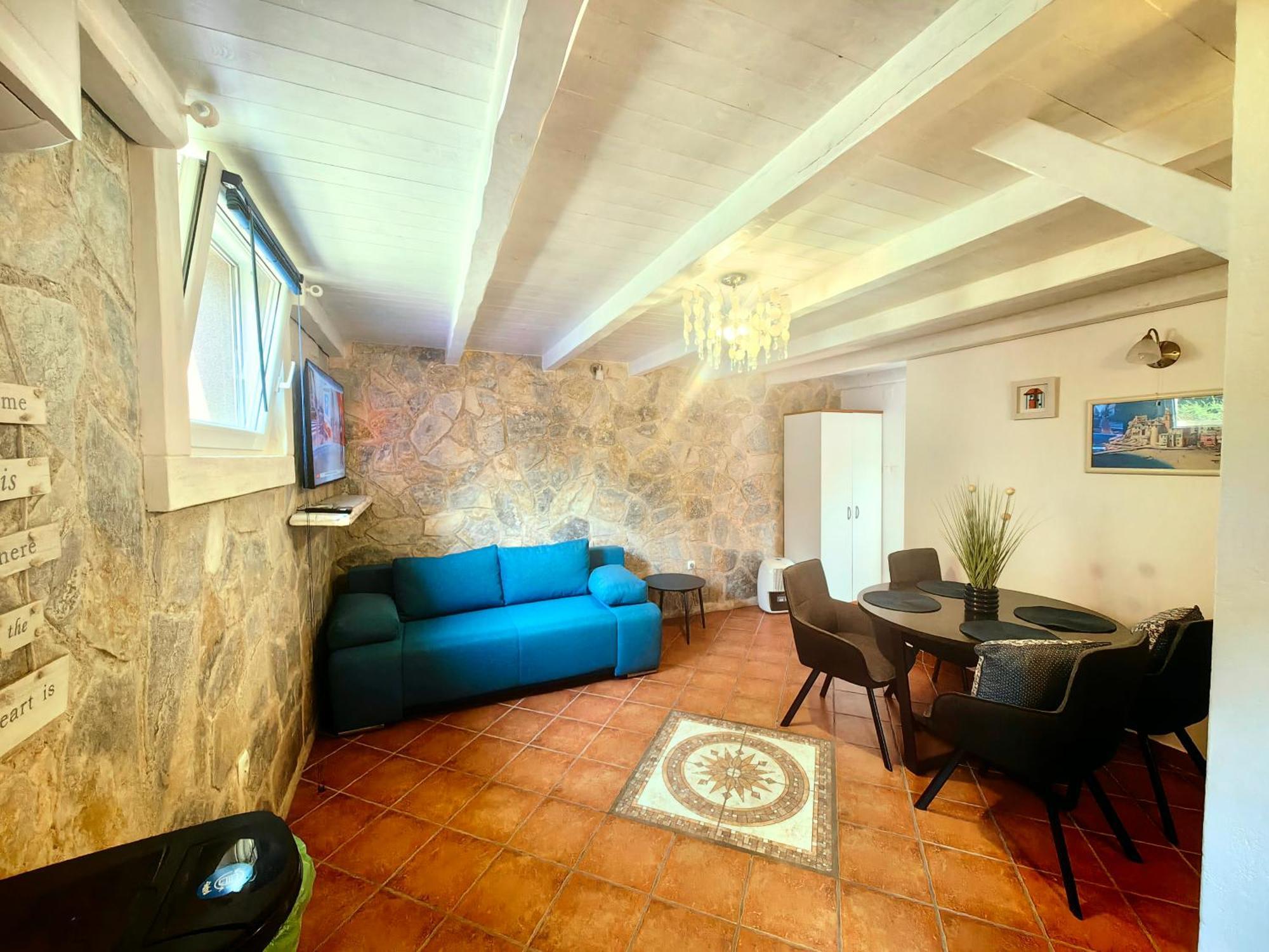 Apartments Lea With Pool Malinska Exterior foto